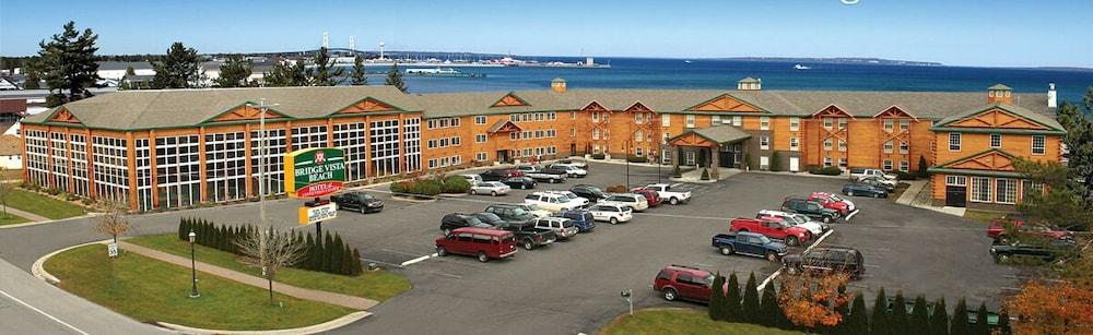 Bridge Vista Beach Hotel And Convention Center Mackinaw City Exteriör bild