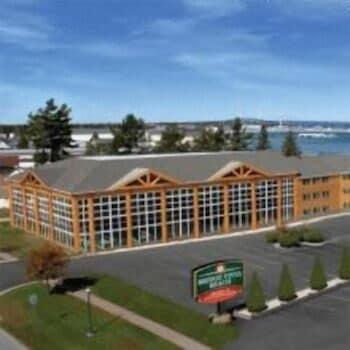 Bridge Vista Beach Hotel And Convention Center Mackinaw City Exteriör bild
