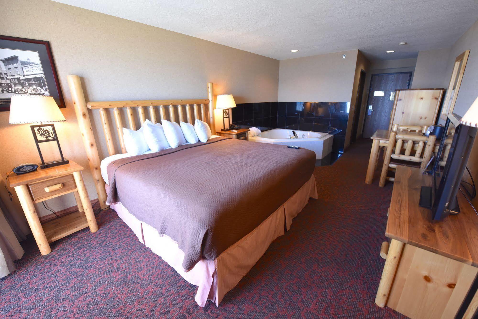 Bridge Vista Beach Hotel And Convention Center Mackinaw City Exteriör bild